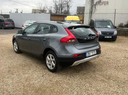 Volvo - V40