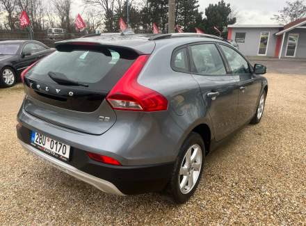 Volvo - V40