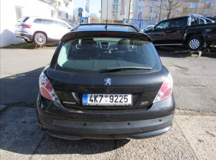 Peugeot - 207