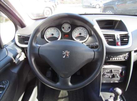 Peugeot - 207