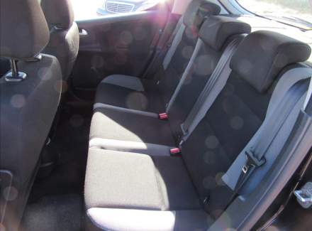 Peugeot - 207
