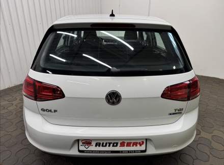 Volkswagen - Golf