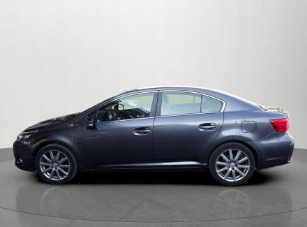 Toyota - Avensis