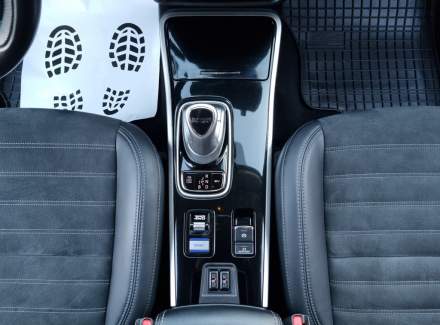 Mitsubishi - Outlander