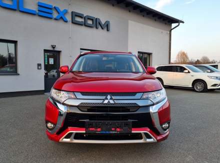 Mitsubishi - Outlander