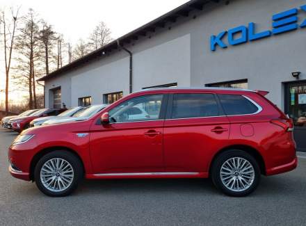 Mitsubishi - Outlander