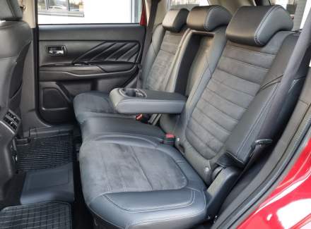 Mitsubishi - Outlander