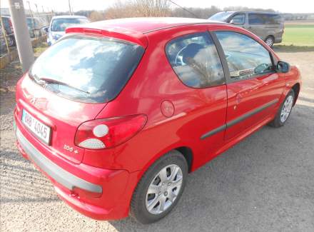 Peugeot - 206