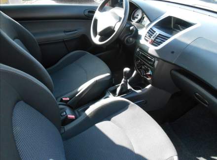 Peugeot - 206