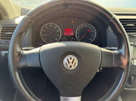 Volkswagen - Golf
