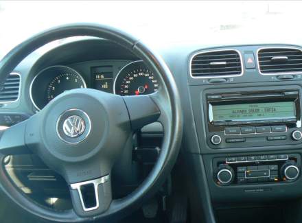 Volkswagen - Golf