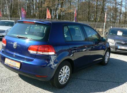 Volkswagen - Golf