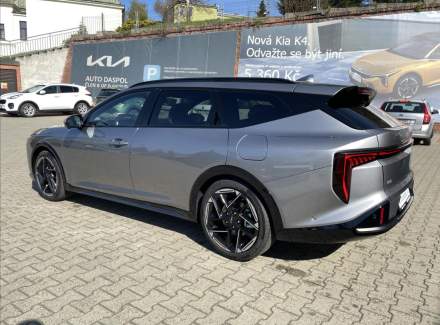 Kia - K4