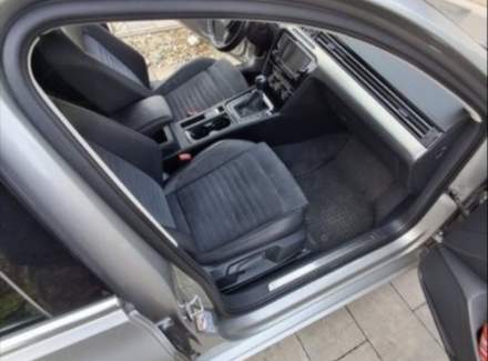 Volkswagen - Passat