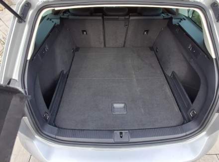 Volkswagen - Passat