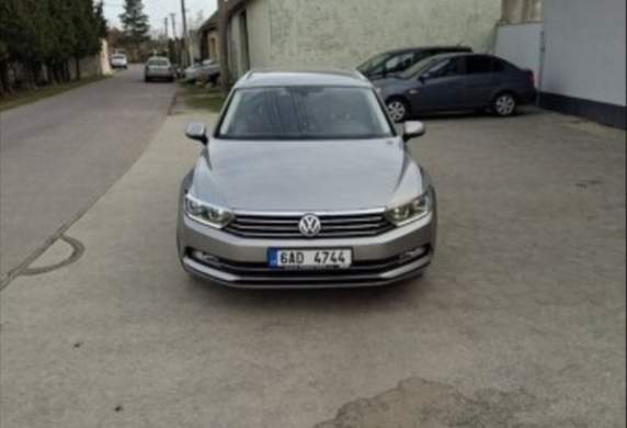 Volkswagen - Passat