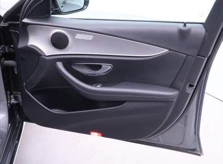 Mercedes-Benz - E-class