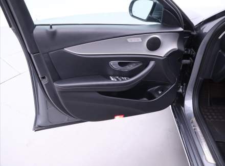 Mercedes-Benz - E-class