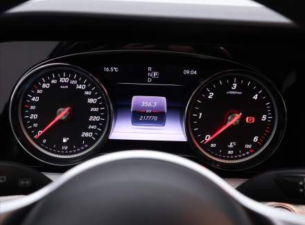 Mercedes-Benz - E-class