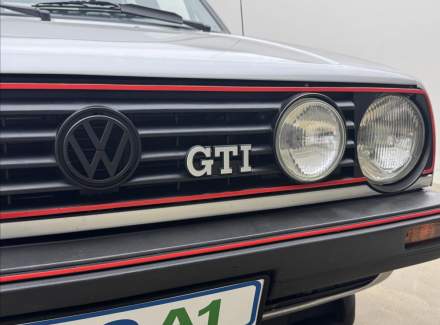 Volkswagen - Golf
