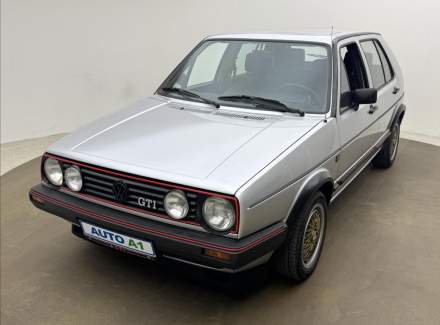 Volkswagen - Golf