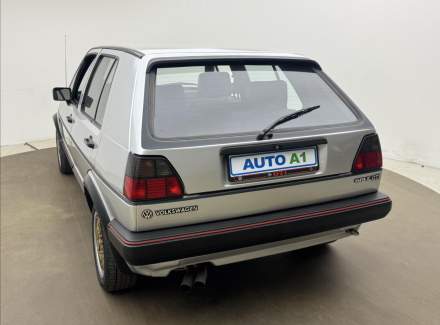 Volkswagen - Golf