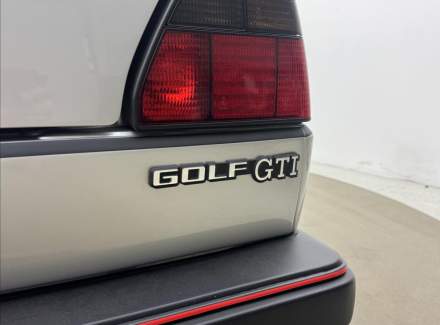 Volkswagen - Golf