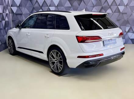 Audi - Q7