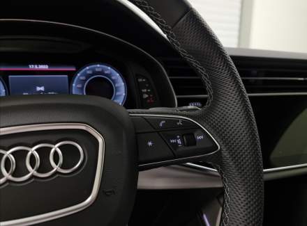 Audi - Q7