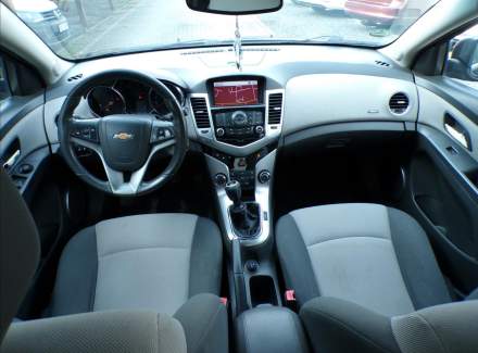 Chevrolet - Cruze