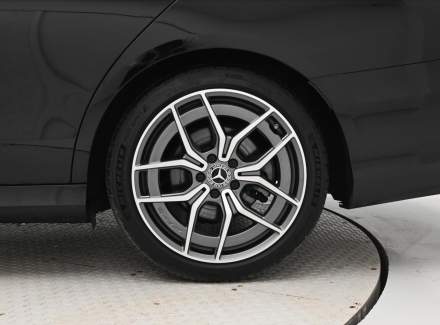 Mercedes-Benz - E-class