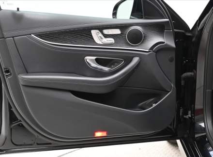 Mercedes-Benz - E-class