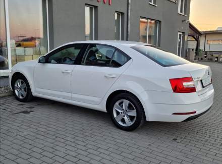 Škoda - Octavia