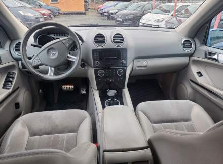 Mercedes-Benz - M-class