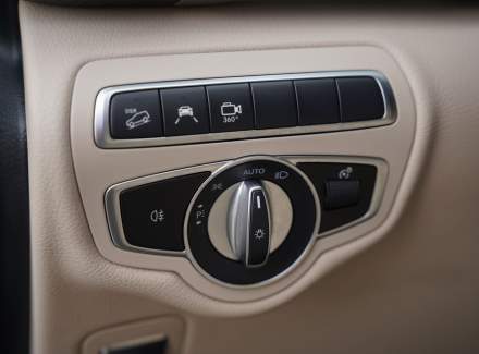 Mercedes-Benz - V-class