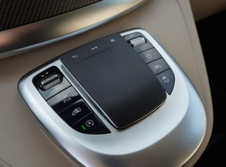 Mercedes-Benz - V-class