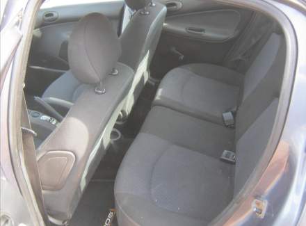 Peugeot - 206