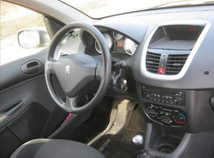 Peugeot - 206