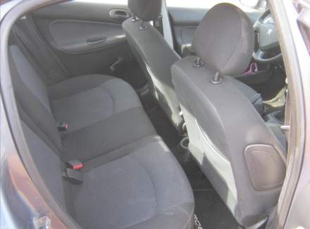 Peugeot - 206