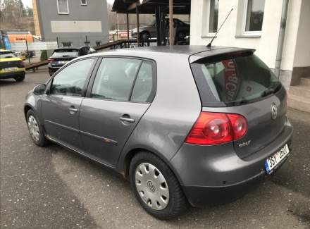 Volkswagen - Golf
