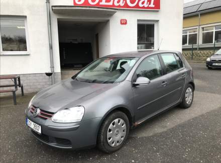 Volkswagen - Golf