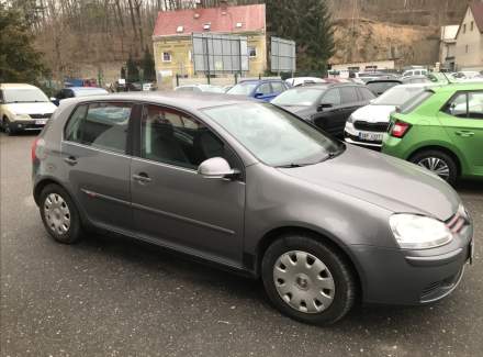 Volkswagen - Golf