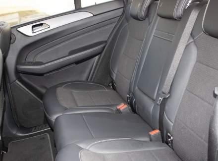 Mercedes-Benz - M-class