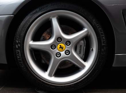Ferrari - 550