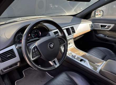 Jaguar - XF