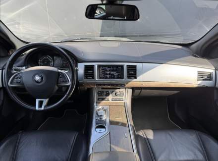 Jaguar - XF