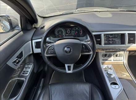Jaguar - XF
