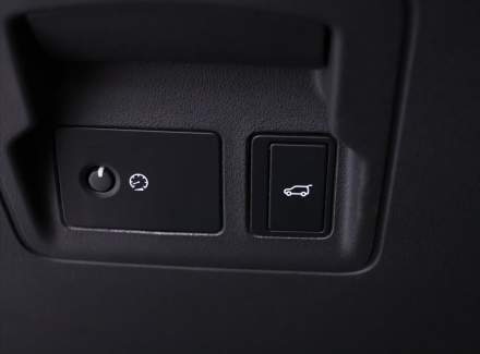 Land Rover - Range Rover Velar