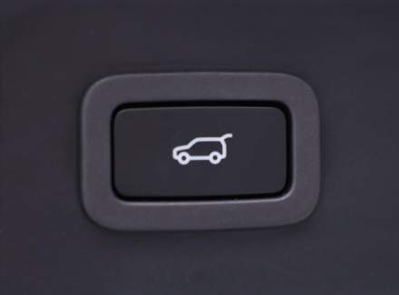 Land Rover - Range Rover Velar