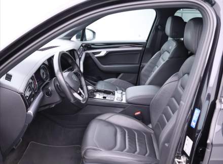 Volkswagen - Touareg